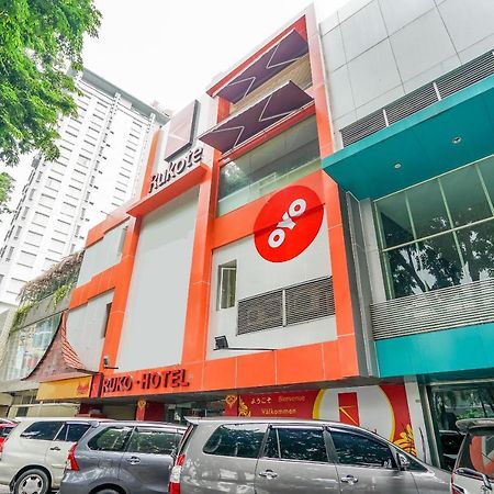 Oyo 277 Rukotel Near Rsu Adi Husada Undaan Kota Surabaya Exterior photo